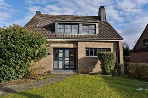 Foto - Haus zum Kaufen in Krefeld 565.000,00 € 125.77 m²
