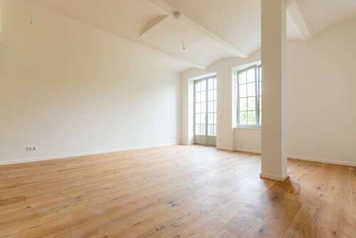 Foto - Wohnung zum Mieten in Schkeuditz 1.350,00 € 112.92 m²