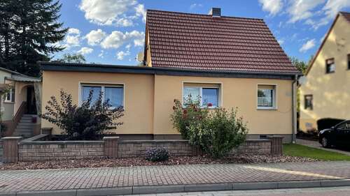 Foto - Haus zum Kaufen in Bernburg 170.000,00 € 120 m²