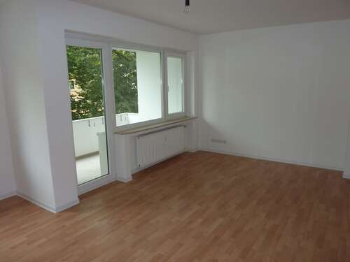 Foto - Wohnung zum Mieten in Langenhagen 800,00 € 92.86 m²