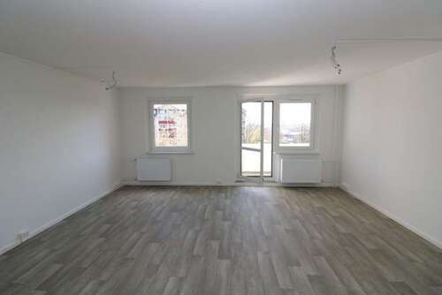 Foto - Wohnung zum Mieten in Freiberg 379,00 € 53.99 m²