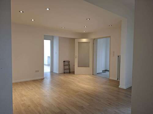 Foto - Wohnung zum Mieten in Schwlem 910,00 € 115 m²