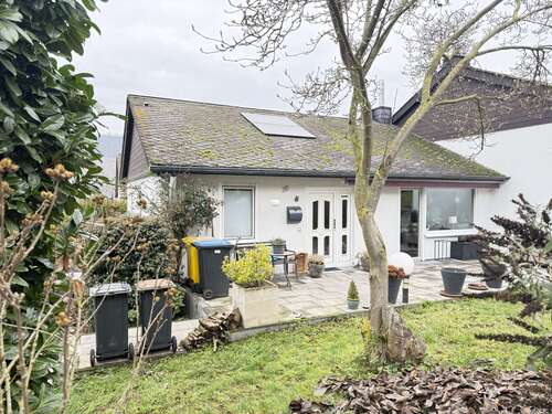 Foto - Haus zum Kaufen in Osterspai 269.000,00 € 156.8 m²