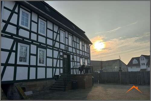 Foto - Haus zum Kaufen in Wabern 235.000,00 € 244 m²