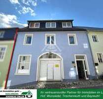 Haus zum Kaufen in Wunsiedel 139.000,00 € 207 m²