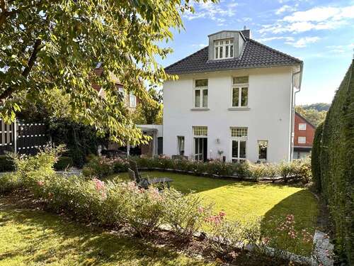 Foto - Haus zum Kaufen in Bad Schwartau 780.000,00 € 220 m²