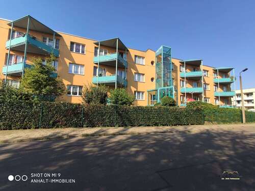 Foto - Wohnung zum Mieten in Bitterfeld 495,00 € 60 m²