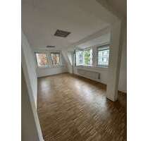 Büro in Berlin 2.990,00 € 121.11 m²