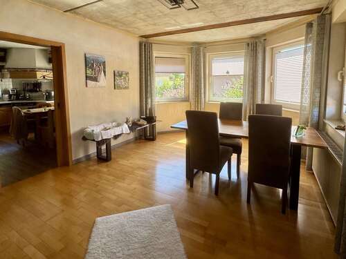 Foto - Haus zum Kaufen in Brochthausen 299.000,00 € 147 m²