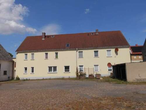 Foto - Haus zum Kaufen in Falkenhain 170.000,00 € 310 m²