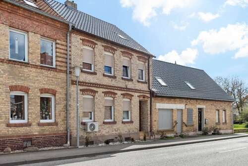 Foto - Haus zum Kaufen in Erdeborn 195.000,00 € 130 m²