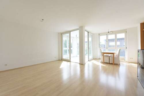 Foto - Wohnung zum Mieten in Stuttgart-Bad CannstattBurgholzhof 900,00 € 60 m²