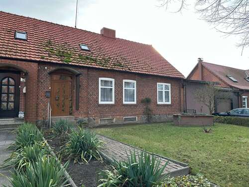 Foto - Haus zum Kaufen in Goldberg 61.000,00 € 113 m²