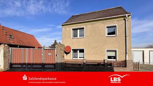 Foto - Haus zum Kaufen in Hecklingen 35.000,00 € 110 m²