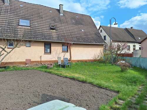 Foto - Haus zum Kaufen in Stutensee 275.000,00 € 175 m²
