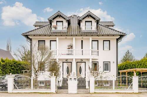 Foto - Haus zum Mieten in Berlin 3.300,00 € 159 m²