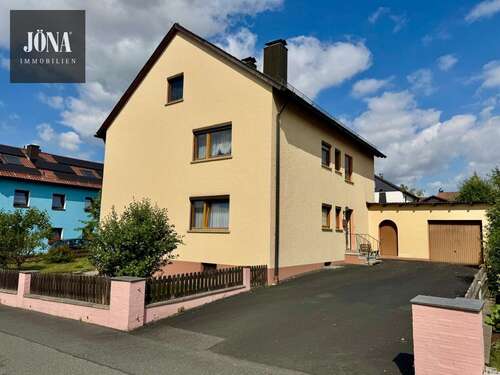 Foto - Haus zum Kaufen in Stadtsteinach 179.000,00 € 180 m²