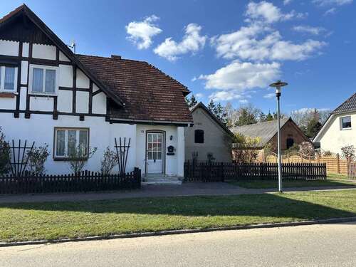 Foto - Haus zum Kaufen in Hohenzieritz 60.000,00 € 71 m²