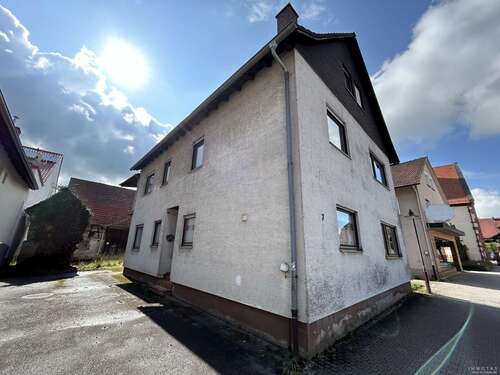 Foto - Haus zum Kaufen in Helmstadt-Bargen 237.000,00 € 163.08 m²