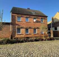 Haus zum Kaufen in Wolmirsleben 75.000,00 € 125 m²