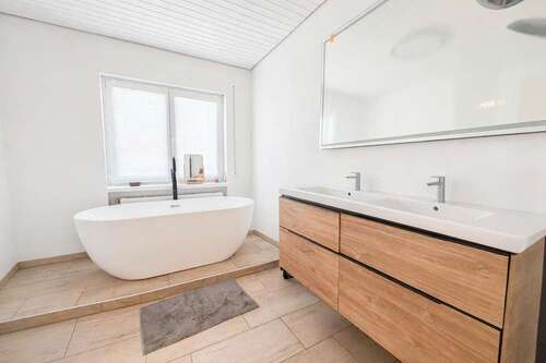 Foto - Haus zum Kaufen in Ahorn Eicha 399.000,00 € 145 m²