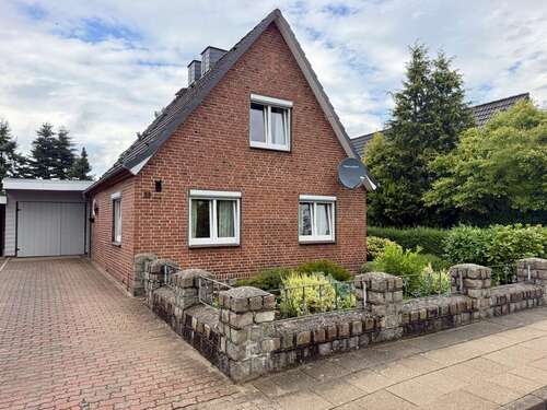 Foto - Haus zum Kaufen in Heide 215.000,00 € 96.88 m²