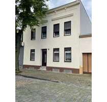 Haus zum Kaufen in Bernburg 89.000,00 € 180 m²