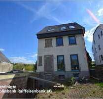 Haus zum Kaufen in Kommen 195.000,00 € 207 m²