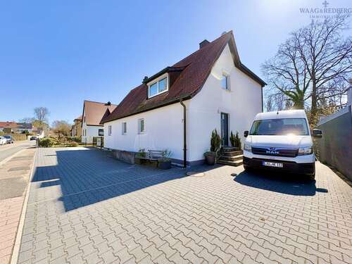 Foto - Haus zum Kaufen in Feucht 620.000,00 € 157 m²