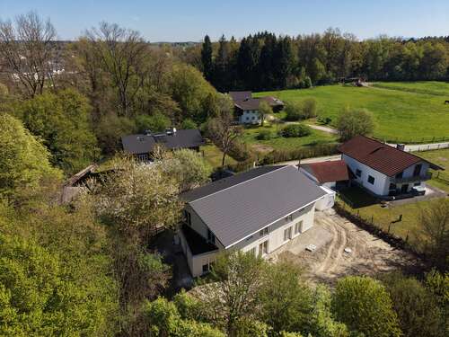 Foto - Haus zum Mieten in Stephanskirchen 2.400,00 € 162 m²