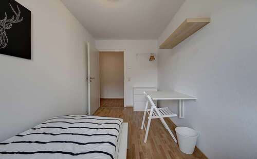Foto - WG-Zimmer in Stuttgart 525,00 € 8 m²