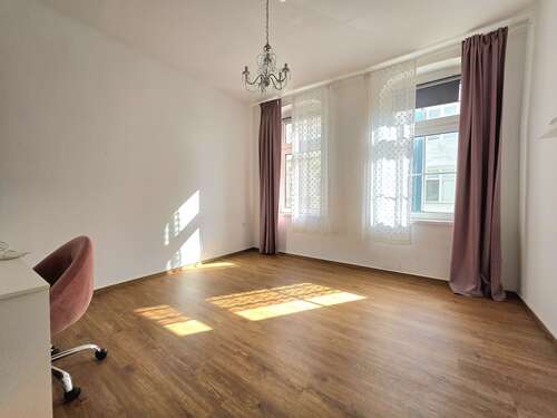 Foto - Haus zum Kaufen in Neuss 500.000,00 € 211.19 m²
