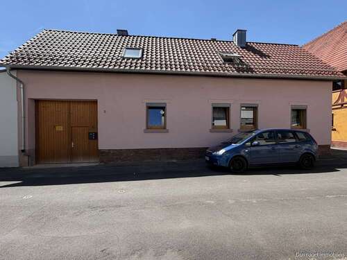 Foto - Haus zum Kaufen in Neubrunn Böttigheim 169.000,00 € 112 m²