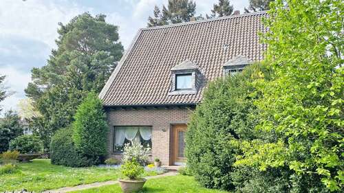 Foto - Haus zum Kaufen in Moers 499.000,00 € 196.87 m²