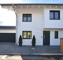 Haus zum Kaufen in Otterfing 1.895.000,00 € 213.54 m²