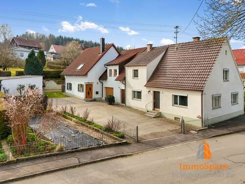 Foto - Haus zum Kaufen in Winterbach 489.000,00 € 260.99 m²