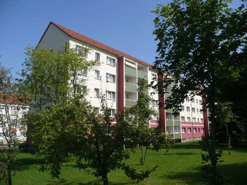 Foto - Wohnung zum Mieten in Limbach-Oberfrohna 275,00 € 48.89 m²