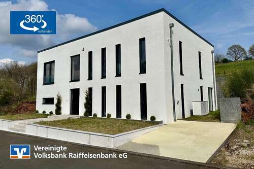 Foto - Haus zum Kaufen in Balesfeld 649.000,00 € 253 m²