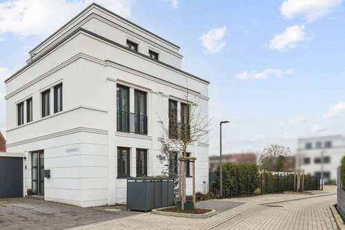 Foto - Haus zum Kaufen in Dormagen - Stürzelberg 1.599.000,00 € 194 m²