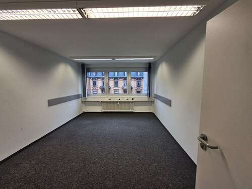 Foto - Büro in Wiesbaden 2.600,00 € 200 m²