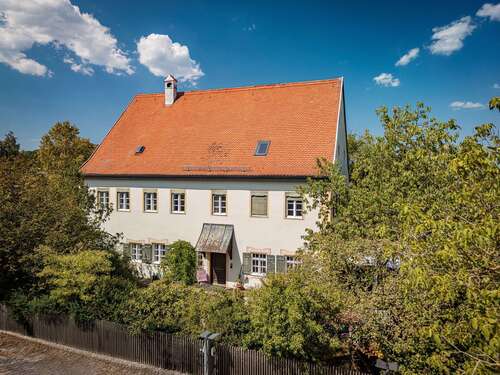 Foto - Haus zum Kaufen in Frauenneuharting 1.190.000,00 € 362.95 m²
