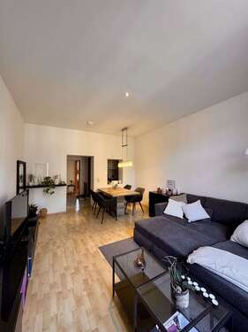 Foto - Wohnung zum Mieten in Halle 500,00 € 52.47 m²