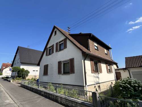 Foto - Haus zum Kaufen in Lauda-Königshofen Unterbalbach 294.000,00 € 176 m²