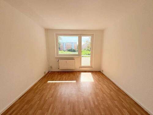 Foto - Wohnung zum Mieten in Bernburg 378,20 € 61 m²