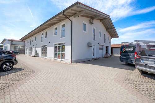 Foto - Büro in Halfing 1.020,00 € 136 m²