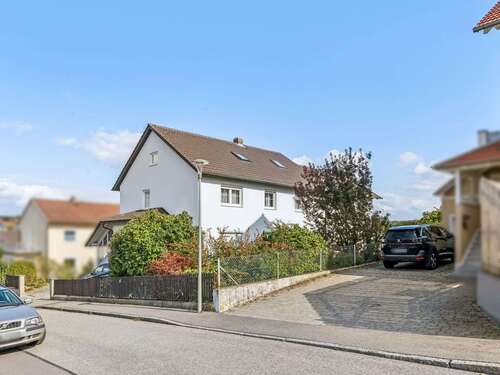 Foto - Haus zum Kaufen in Neufahrn i.NB 469.000,00 € 215 m²