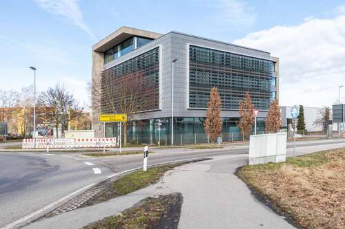 Foto - Büro in Gaimersheim 5.866,32 € 488.86 m²
