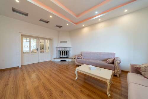 Foto - Wohnung zum Kaufen in Rengsdorf 245.000,00 € 133.73 m²