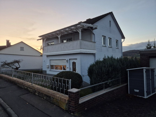 Foto - Haus zum Kaufen in Marburg-Elnhausen 279.000,00 € 167.89 m²