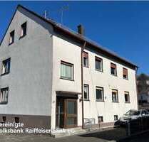 Haus zum Kaufen in Idar-Oberstein 275.000,00 € 265.52 m² Haus zum Kaufen in Idar-Oberstein 275.000,00 € 265.52 m²